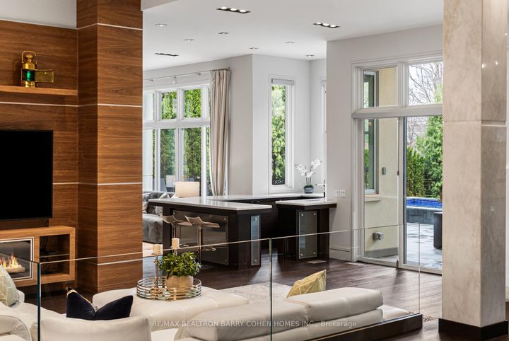 Photo 9 at 19 Maryvale Crescent, South Richvale, Richmond Hill