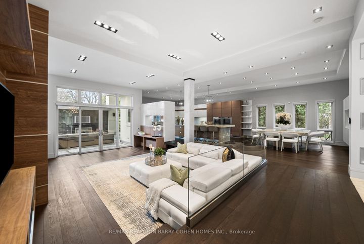 Photo 10 at 19 Maryvale Crescent, South Richvale, Richmond Hill