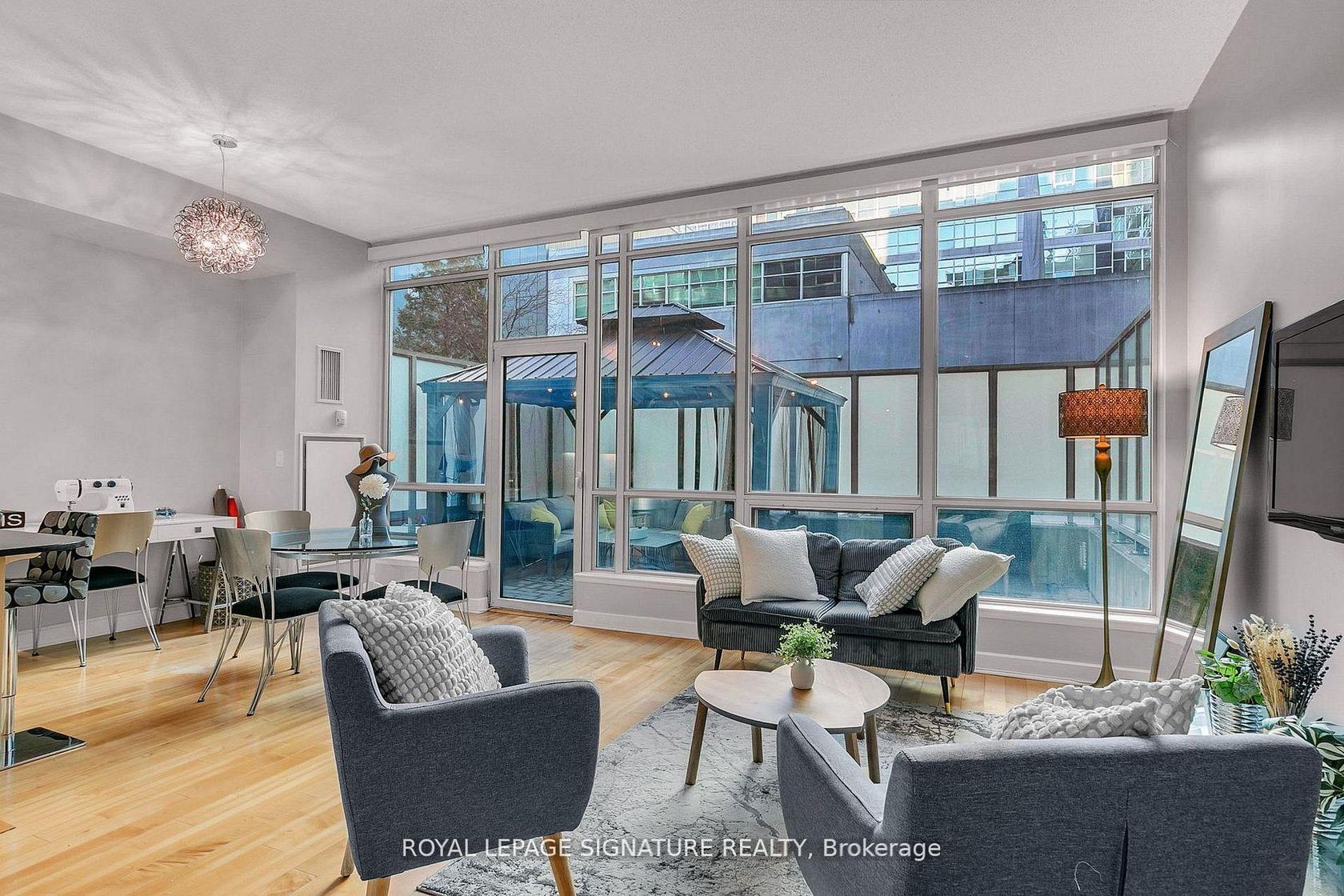 G25 - 350 Wellington Street W, Waterfront Communities C1, Toronto 