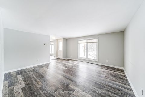 Photo 8 at 20 Geneva Court, Sutton & Jackson's Point, Georgina