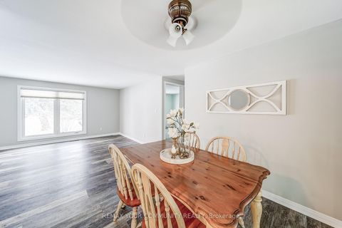 Photo 10 at 20 Geneva Court, Sutton & Jackson's Point, Georgina