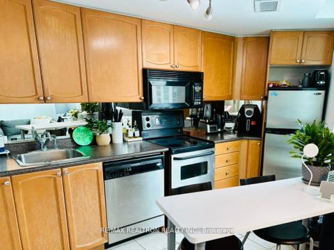 Photo 3 at 1410 - 231 Fort York Boulevard, Niagara, Toronto