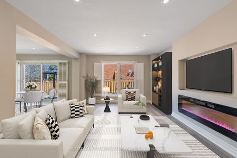 Photo 11 at 150 Rockwood Crescent, Beverley Glen, Vaughan