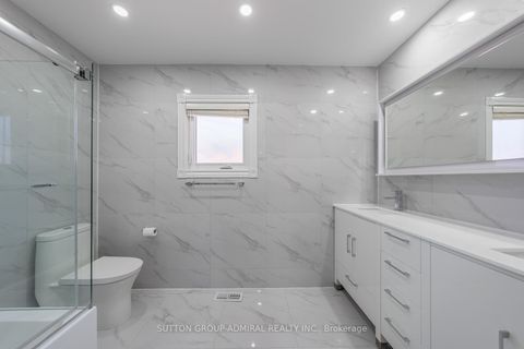 Photo 23 at 150 Rockwood Crescent, Beverley Glen, Vaughan