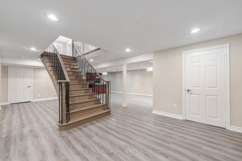 Photo 31 at 150 Rockwood Crescent, Beverley Glen, Vaughan