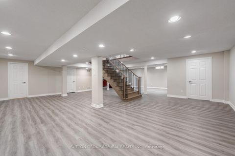 Photo 33 at 150 Rockwood Crescent, Beverley Glen, Vaughan