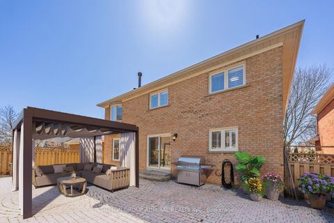 Photo 37 at 150 Rockwood Crescent, Beverley Glen, Vaughan