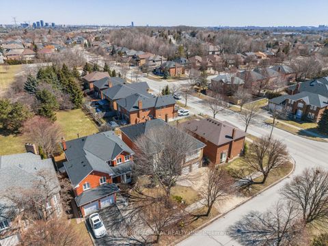 Photo 39 at 150 Rockwood Crescent, Beverley Glen, Vaughan