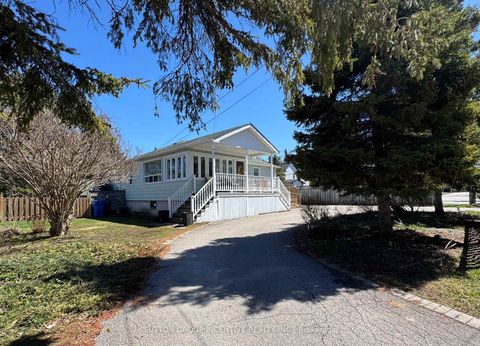 Photo 0 at 3 Melody Lane, Sutton & Jackson's Point, Georgina