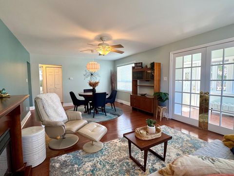 Photo 7 at 3 Melody Lane, Sutton & Jackson's Point, Georgina