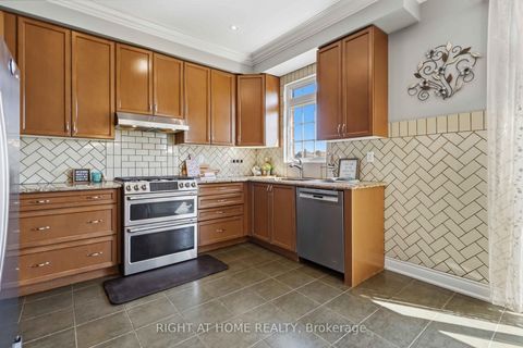 Photo 10 at 1649 Quail Run Drive, Taunton, Oshawa