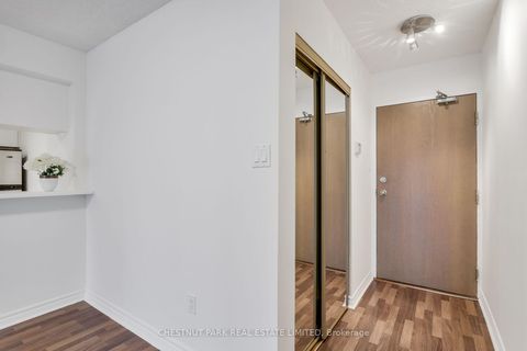 Photo 3 at 1408 - 1001 Bay Street, Bay Street Corridor, Toronto