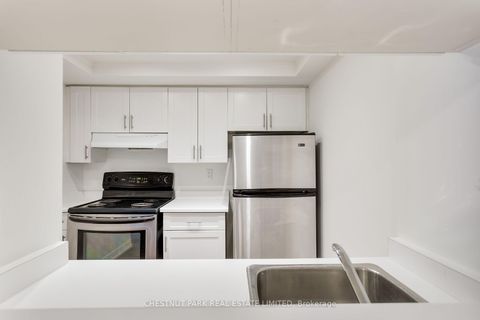 Photo 9 at 1408 - 1001 Bay Street, Bay Street Corridor, Toronto