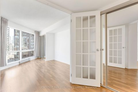 Photo 13 at 1408 - 1001 Bay Street, Bay Street Corridor, Toronto