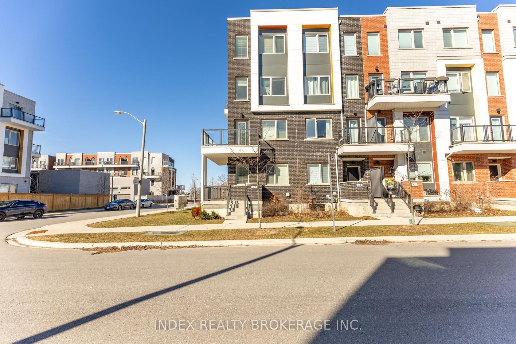 82 William Duncan Road, CFB, Toronto photo number 2