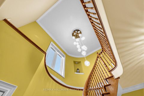 Photo 10 at 69 B Elm Grove Avenue, Oak Ridges, Richmond Hill