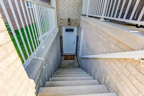 Photo 25 at 69 B Elm Grove Avenue, Oak Ridges, Richmond Hill