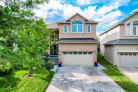 Photo 4 at 31 Burnhaven Avenue, Maple, Vaughan