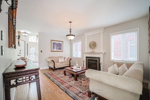 Photo 7 at 31 Burnhaven Avenue, Maple, Vaughan