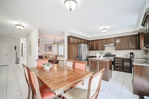 Photo 13 at 31 Burnhaven Avenue, Maple, Vaughan