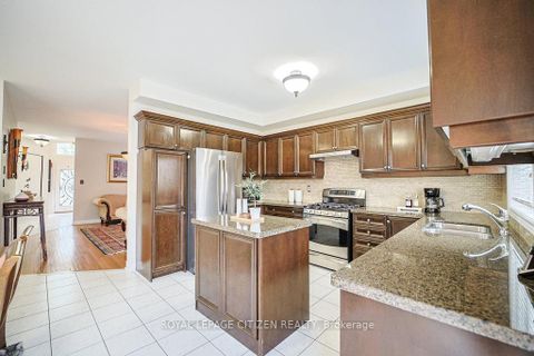 Photo 17 at 31 Burnhaven Avenue, Maple, Vaughan