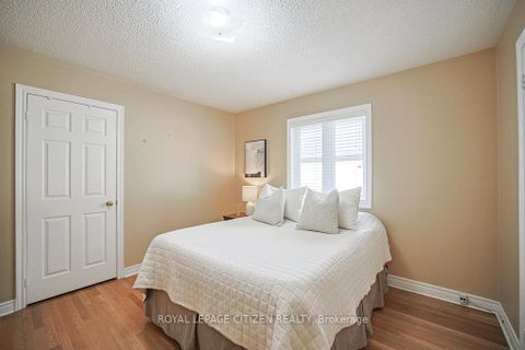Photo 32 at 31 Burnhaven Avenue, Maple, Vaughan