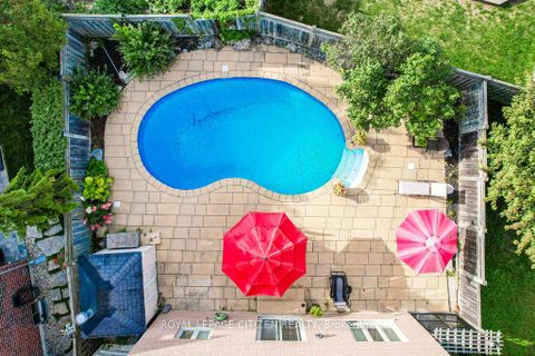 Photo 44 at 31 Burnhaven Avenue, Maple, Vaughan