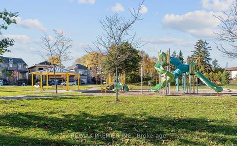 Photo 10 at 318 - 372 Highway 7, Doncrest, Richmond Hill