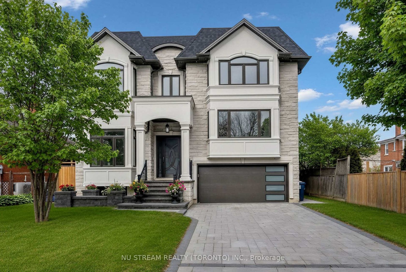 108 Abitibi Avenue, Newtonbrook East, Toronto photo number 2