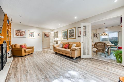 Photo 3 at 267 Aurora Heights Drive, Aurora Heights, Aurora