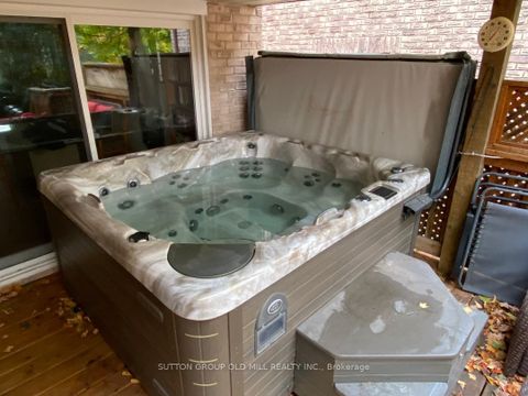 Photo 14 at 267 Aurora Heights Drive, Aurora Heights, Aurora