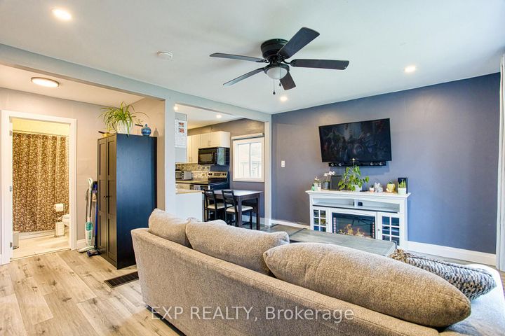 Photo 6 at 352 Fairfield Avenue, Homeside, Hamilton