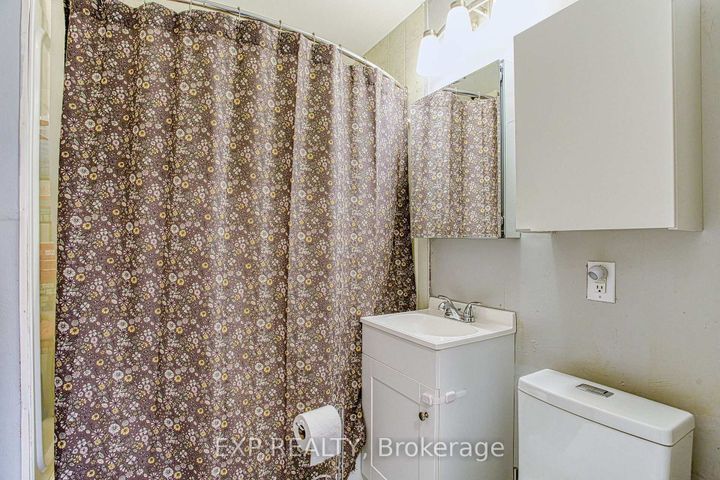 Photo 13 at 352 Fairfield Avenue, Homeside, Hamilton