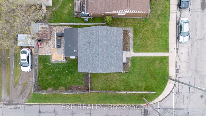 Photo 23 at 352 Fairfield Avenue, Homeside, Hamilton