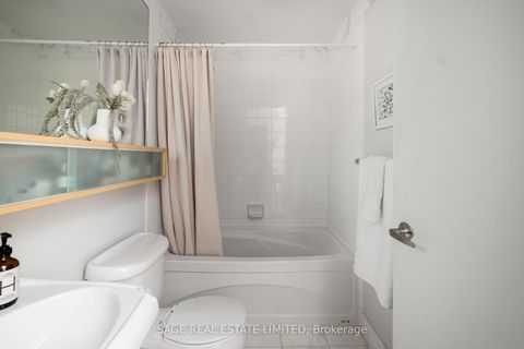 Photo 15 at 1713 - 85 Bloor Street E, Yonge Corridor, Toronto