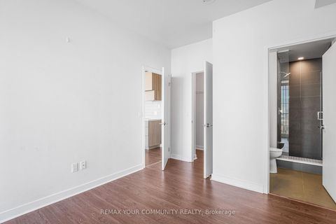 Photo 9 at 1108 - 8 Eglinton Avenue, Mount Pleasant West, Toronto