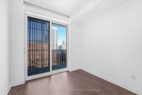 Photo 12 at 1108 - 8 Eglinton Avenue, Mount Pleasant West, Toronto