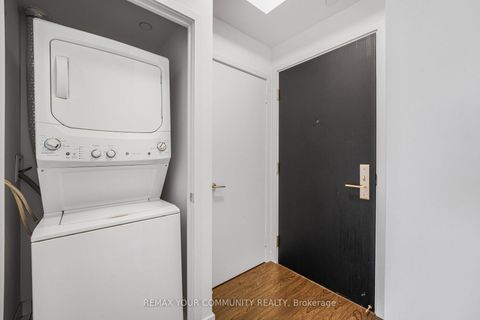 Photo 19 at 1108 - 8 Eglinton Avenue, Mount Pleasant West, Toronto