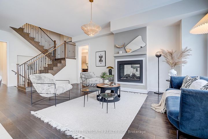 Photo 5 at 38 Settlers Road E, GO Glenorchy, Oakville