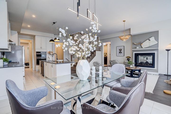 Photo 7 at 38 Settlers Road E, GO Glenorchy, Oakville