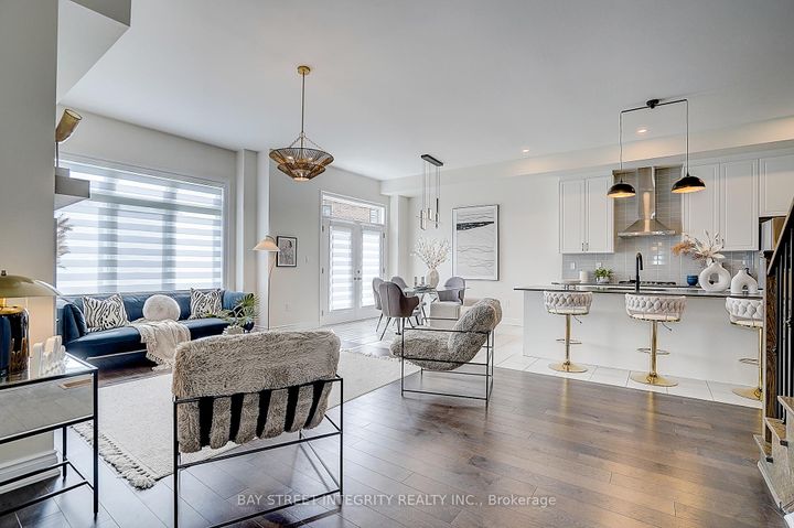 Photo 17 at 38 Settlers Road E, GO Glenorchy, Oakville