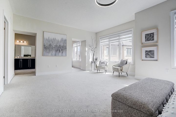 Photo 29 at 38 Settlers Road E, GO Glenorchy, Oakville