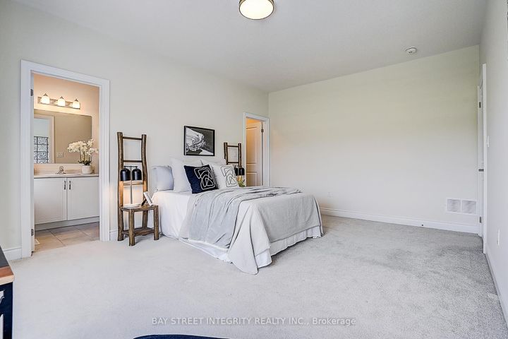 Photo 36 at 38 Settlers Road E, GO Glenorchy, Oakville