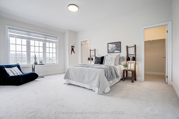 Photo 40 at 38 Settlers Road E, GO Glenorchy, Oakville