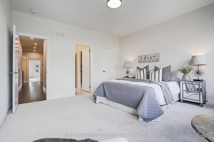 Photo 41 at 38 Settlers Road E, GO Glenorchy, Oakville