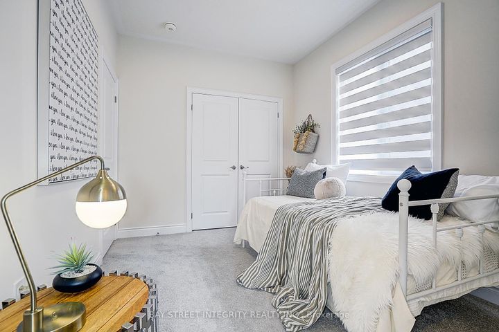 Photo 44 at 38 Settlers Road E, GO Glenorchy, Oakville