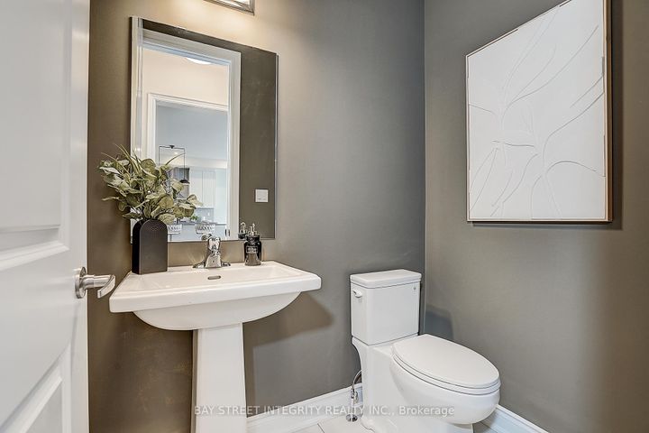 Photo 46 at 38 Settlers Road E, GO Glenorchy, Oakville