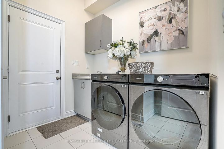 Photo 47 at 38 Settlers Road E, GO Glenorchy, Oakville