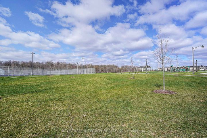 Photo 48 at 38 Settlers Road E, GO Glenorchy, Oakville