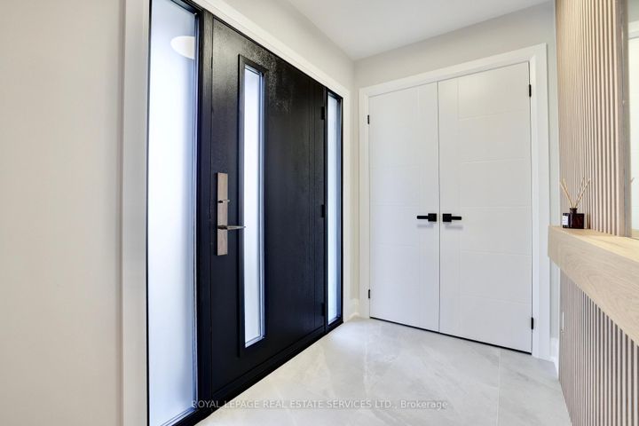 Photo 3 at 91 Forestgate Drive, Fessenden, Hamilton